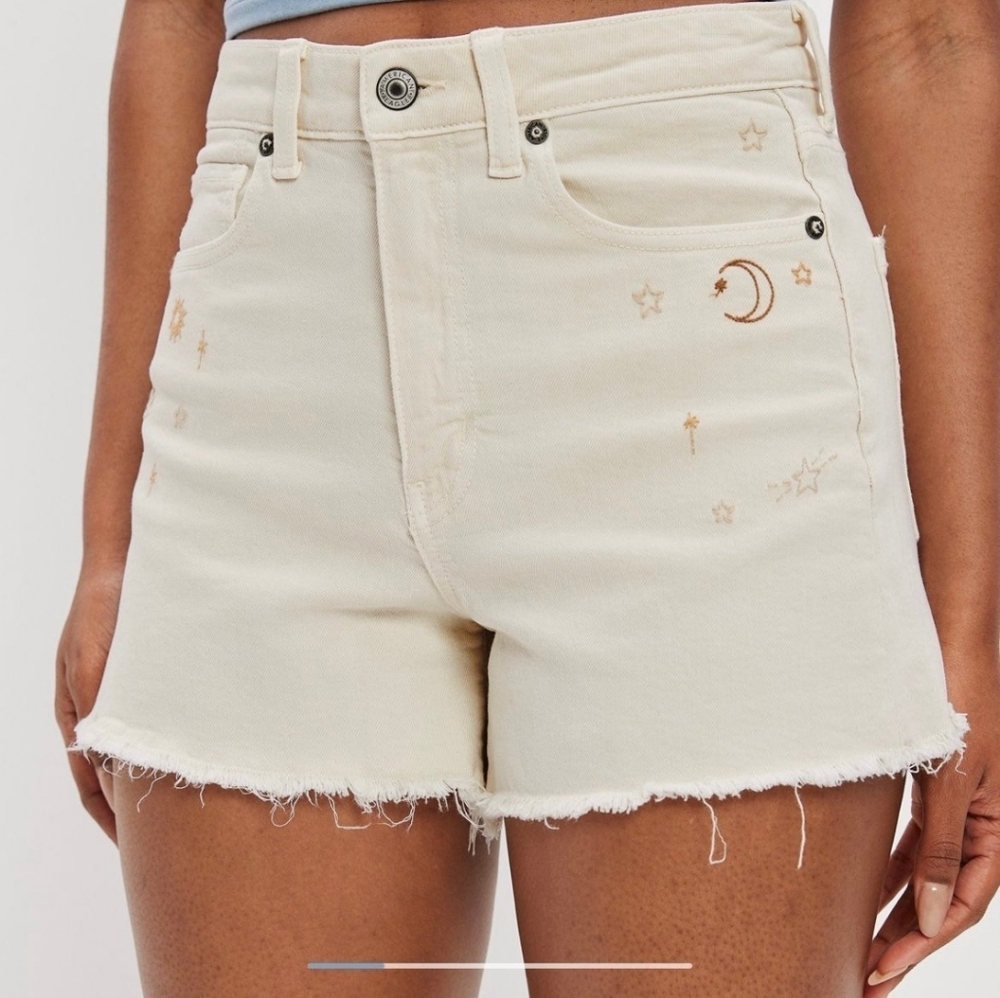 American Eagle White Galaxy Highest Rise 90s Boyfriend Short- NWT